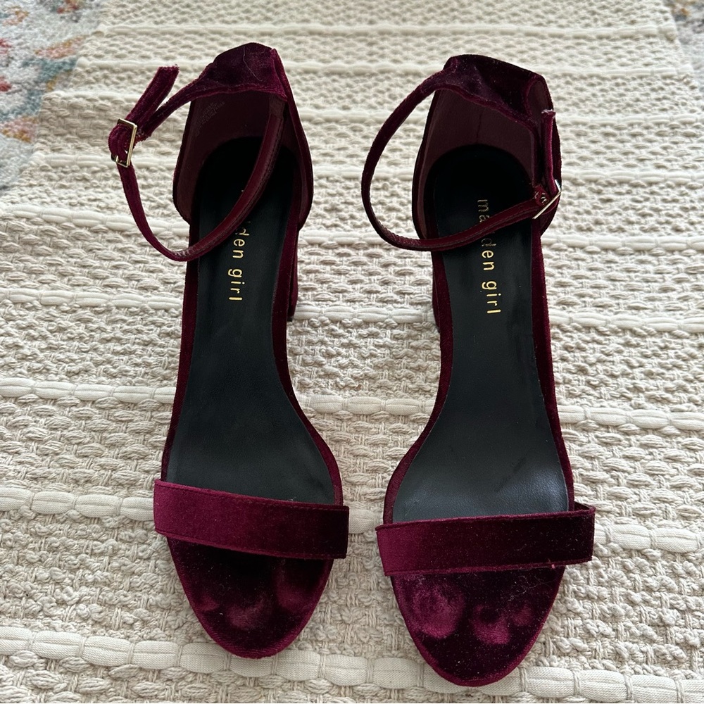 Madden Girl Crushed Velvet Heels Size 10